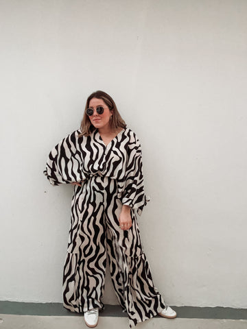 Black & White Printed Set
