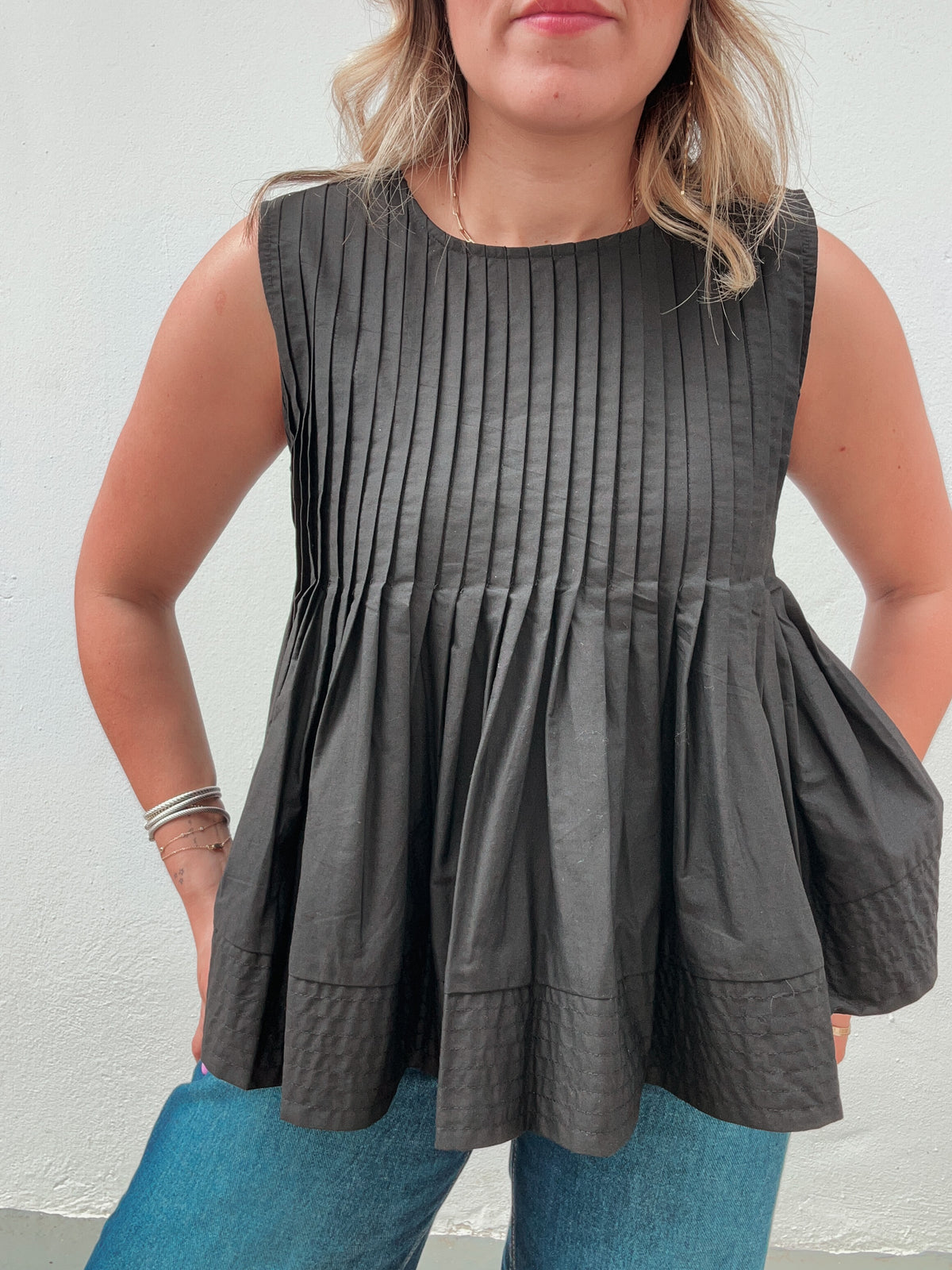 Black Pleated Basic Blouse